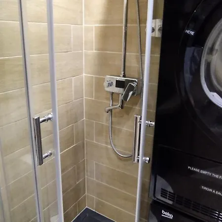 Riviera Cocoon - Center